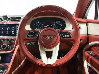 2026 Bentley BENTAYGA thumbnail 18