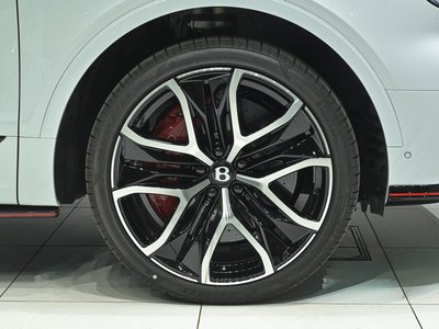 2026 Bentley BENTAYGA 照片 6