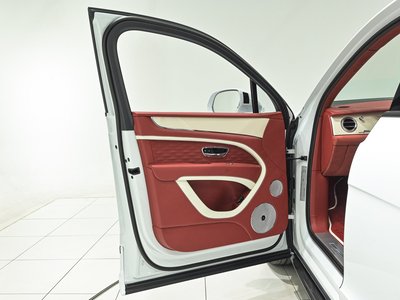 2026 Bentley BENTAYGA 照片 10