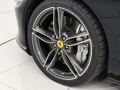 2025 Ferrari ROMA SPIDER thumbnail 17
