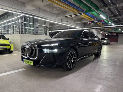BMW 7 SERIES - 1