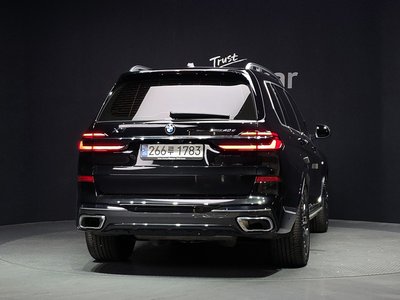 2025 BMW X7 照片 3