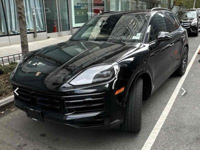 صورة 4 لـ 2025 Porsche CAYENNE