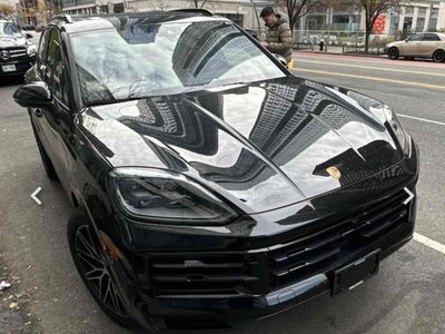 صورة 2 لـ 2025 Porsche CAYENNE