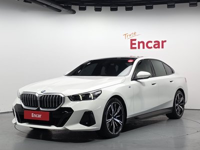 BMW 5 SERIES - 1