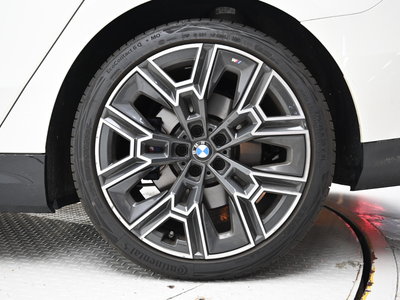 صورة 6 لـ 2025 BMW 5 SERIES
