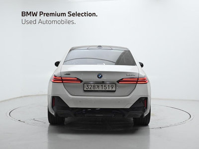 صورة 3 لـ 2025 BMW 5 SERIES