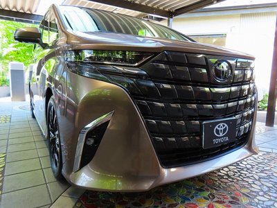 TOYOTA ALPHARD - 1