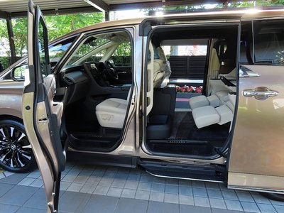 2025 Toyota ALPHARD — миниатюра 39