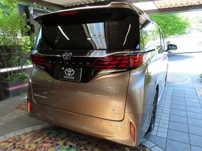 TOYOTA ALPHARD - 6