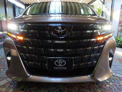 TOYOTA ALPHARD - 10
