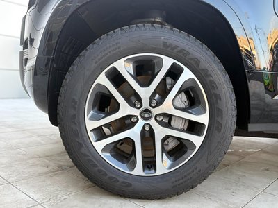 LAND ROVER DEFENDER - 8