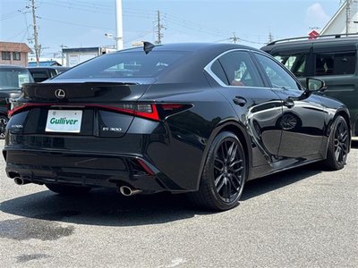 2021 Lexus IS — миниатюра 40