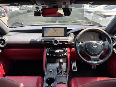 2021 Lexus IS 照片 5