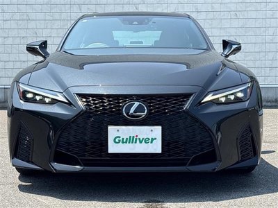 2021 Lexus IS — миниатюра 35