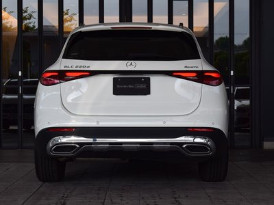صورة 9 لـ 2025 Mercedes-BENZ GLC