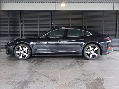 PORSCHE PANAMERA - 4
