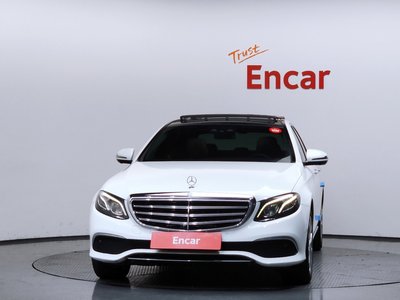 MERCEDES-BENZ E-CLASS - 2