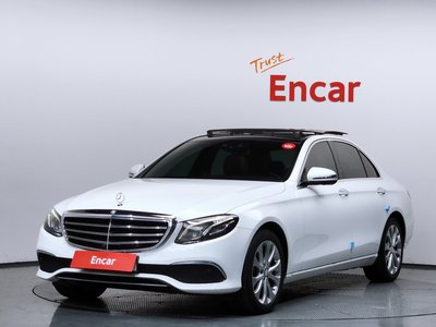 MERCEDES-BENZ E-CLASS - 1