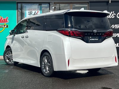 2026 Toyota ALPHARD photo 7