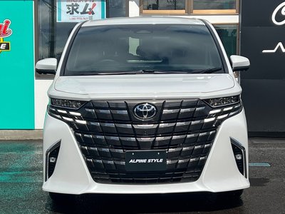 2026 Toyota ALPHARD photo 4