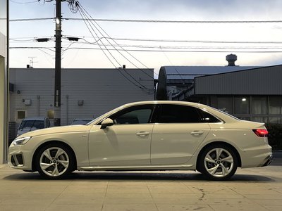 AUDI A4 - 9