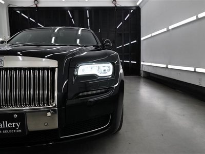 ROLLS-ROYCE GHOST - 10