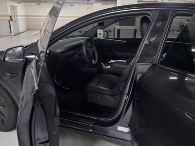 TESLA MODEL Y - 5