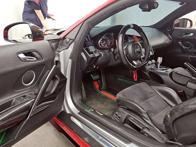 AUDI R8 - 10