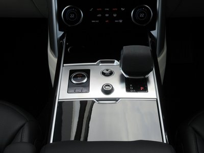 LAND ROVER RANGE ROVER 2024 thumbnail 63
