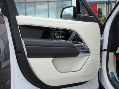LAND ROVER RANGE ROVER 2024 thumbnail 33