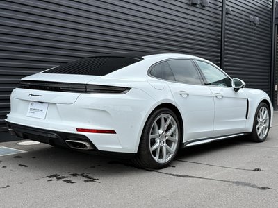 PORSCHE PANAMERA - 8