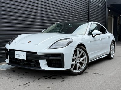 PORSCHE PANAMERA - 1
