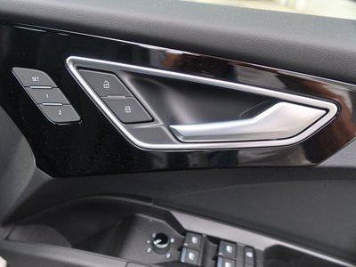 2026 AUDI Q4 E-TRON — миниатюра 26