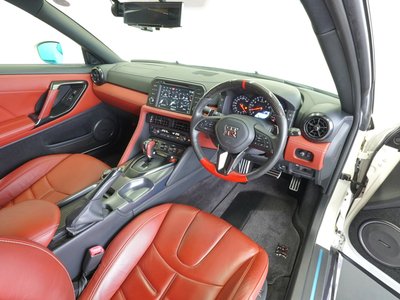 NISSAN GT-R - 7