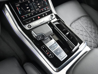 2025 AUDI Q7 — фото 9