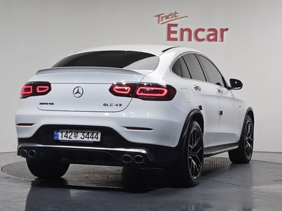 MERCEDES-BENZ GLC - 4