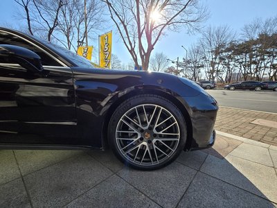 PORSCHE PANAMERA - 5