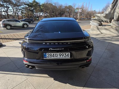 PORSCHE PANAMERA - 3