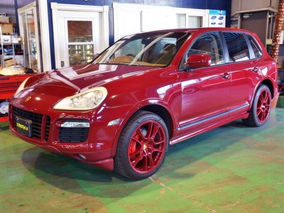 PORSCHE CAYENNE - 1
