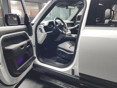 LAND ROVER DEFENDER - 10