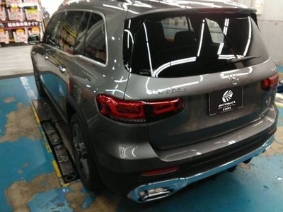 MERCEDES-BENZ GLB - 2