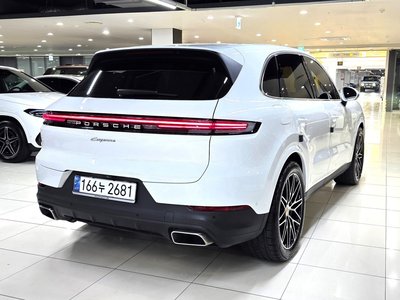 PORSCHE CAYENNE - 8