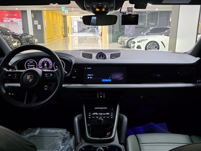 PORSCHE CAYENNE - 10