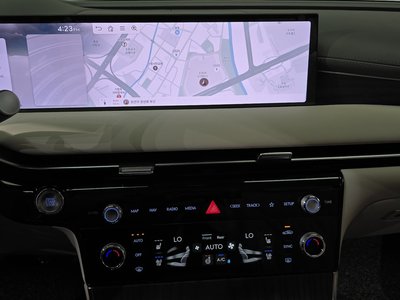 2024 Genesis G80 (RG3) thumbnail 18