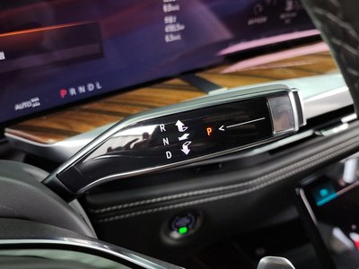 CADILLAC ESCALADE 5TH GENERATION - 9