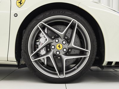 صورة 9 لـ 2020 FERRARI F8 TRIBUTO
