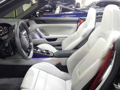 PORSCHE 911 - 10