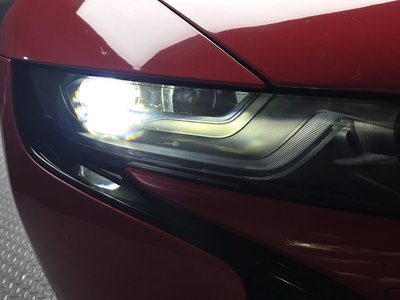 صورة 10 لـ 2015 BMW I8