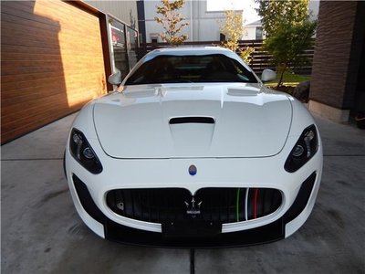 MASERATI GRANTURISMO - 1